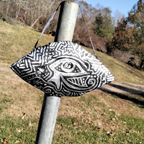 Paper mache EYE hanging decor - Picture 2 of 2